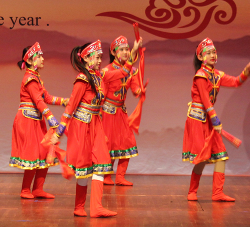 Pittsburgh Chinese School dancers