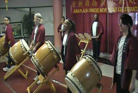 Daiko Icho Taiko drummers at Asia Plaza on Chinese New Year