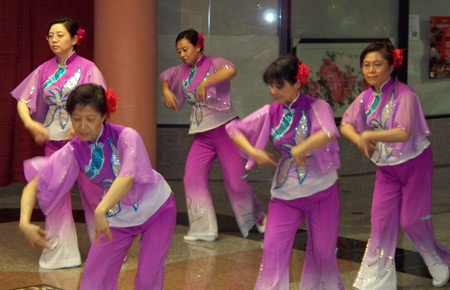 Westlake Chinese School dancers