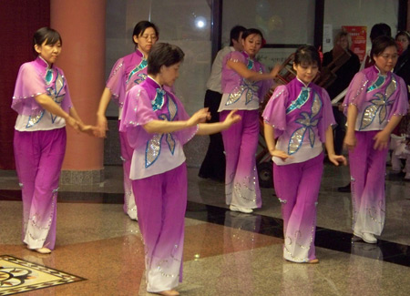 Westlake Chinese School dancers