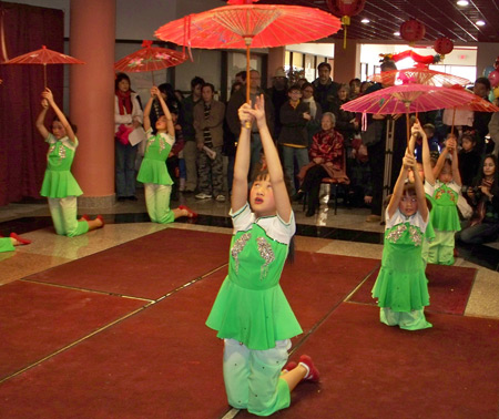 Connie Zhang acrobats and dancers