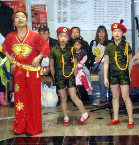 Connie Zhang acrobats