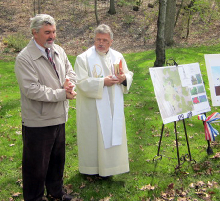 Paul Burik and Father Zvonko Blasko