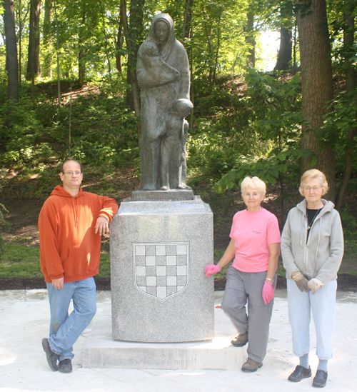 Croatian Garden workers - Thomas Turkaly, Mila Mandic, Kathy Kuhar.