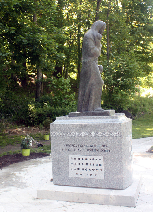 Immigrant Mother statue in Cleveland Croatian Garden