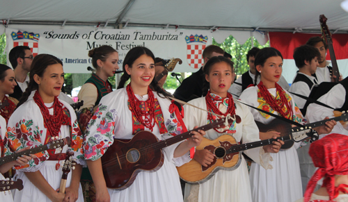 Cleveland Croatian young people performing