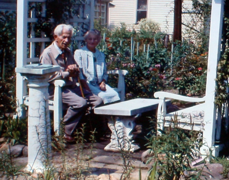 Edwin Jirouch photo of family visit to Frank Jirouch in 1967