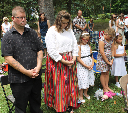 Champa family during invocation