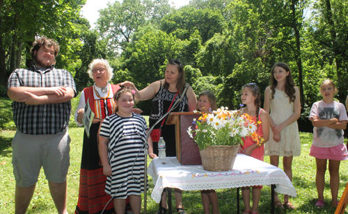 Erika Puussaar and Teevi Champa with some of the youngsters