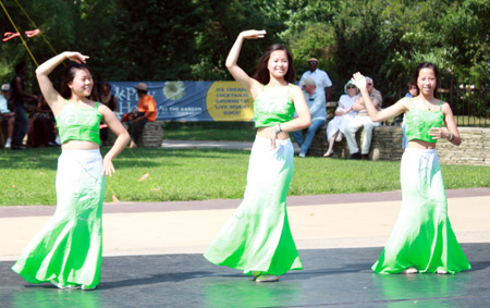 Cleveland Contemporary Chinese Culture Association Dancers