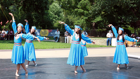 Cleveland Contemporary Chinese Culture Association Dancers