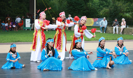 Cleveland Contemporary Chinese Culture Association Dancers