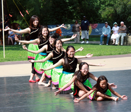 Cleveland Contemporary Chinese Culture Association dancers