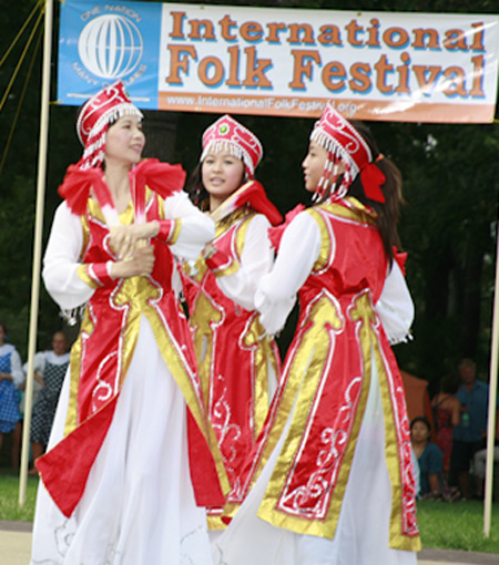 Cleveland Contemporary Chinese Culture Association Dancers