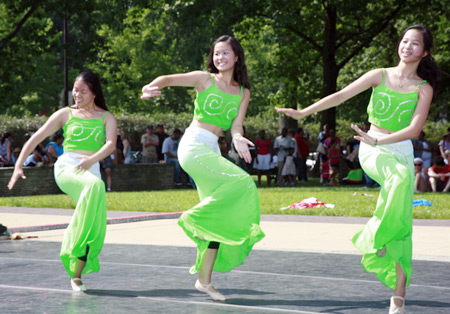 Cleveland Contemporary Chinese Culture Association Dancers