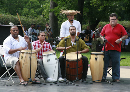 Julia de Burgos Cultural Arts Center Puerto Rican performers