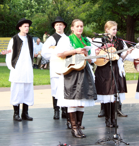 Croatian Music and Dance from Cleveland Junior Tamburitzans