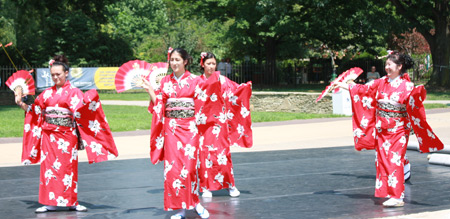 Sho-jo-ji Japanese Dancers