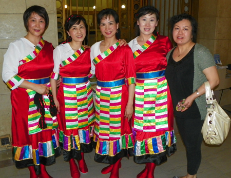 Traditional Chinese Dancers