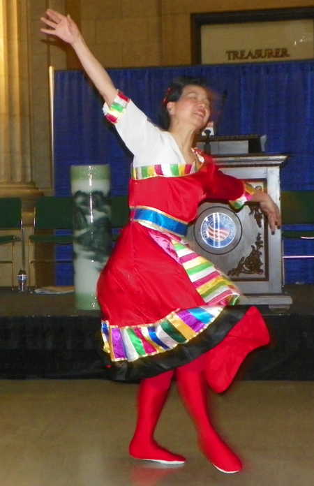 Traditional Chinese Dancers