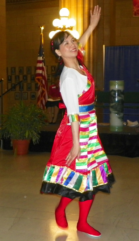 Traditional Chinese Dancers