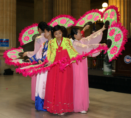 traditional Korean Fan Dance