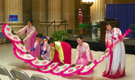 traditional Korean Fan Dance