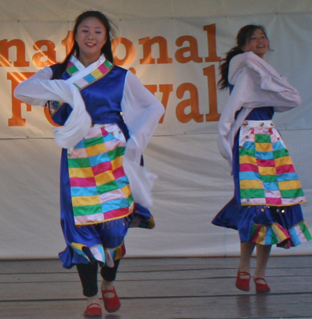 Tibetan Dance from CCCCA dancers