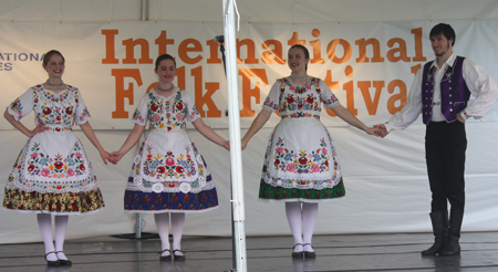 3 Csardas Hungarian Dance Company ladies