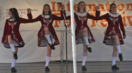 Murphy Irish Arts Center dancers