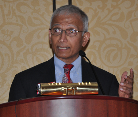 Raj Pillai inducts Vijaya Emani into Cleveland International Hall of Fame