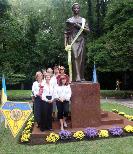 Ukrainian National Women's League of America cut ribbon on Lesya Ukrainka statue