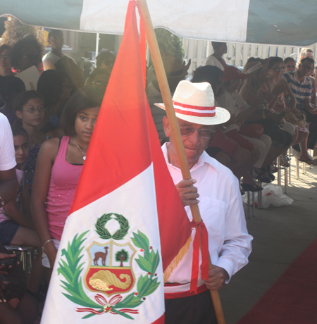 Cleveland Peruvians at fashion show