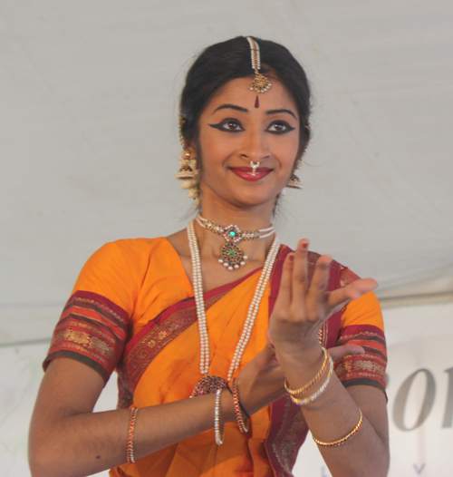 Indian dance by Sujatha Srinivisan students from Shri Kalaa Mandir