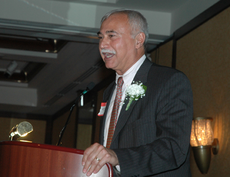 Jose Feliciano at podium