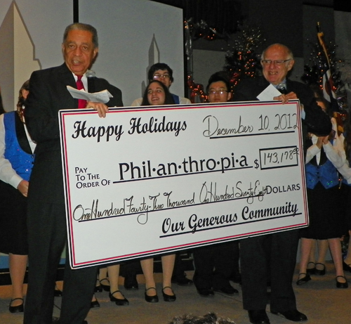 Leon Bibb and Harlan Diamond announce the Philanthropia 2012 total