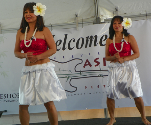 Hula dances from the Polynesian and Hawaiian Islands peformed by Polynesian Hula Fusion