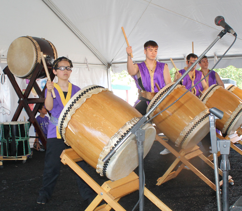 Mame Daiko taiko drummers at Cleveland Asian Festival