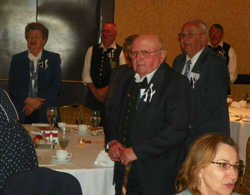 Donauschwaben and other sing Edelweiss as a tribute to Josef Holzer