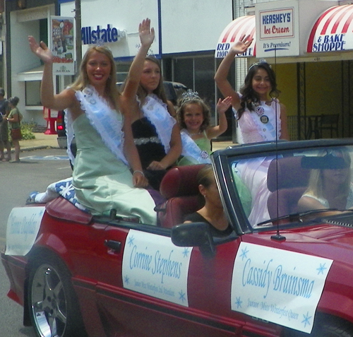 Winterfest Girls at  Ashtabula Parade