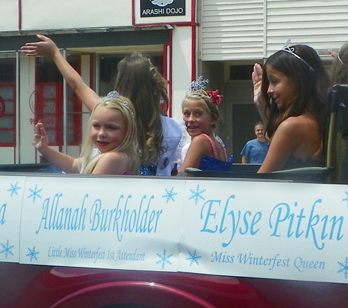 Winterfest Girls at  Ashtabula Parade