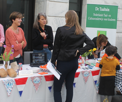 Dutch Community at Art Museum