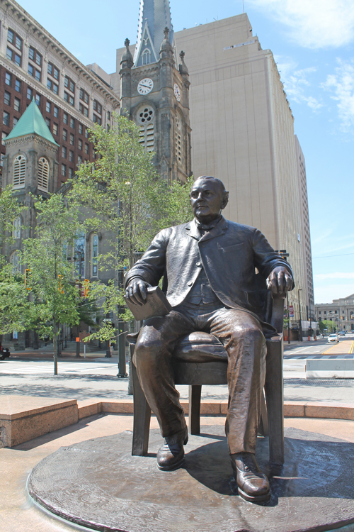 statue of Mayor Tom L Johnson in Cleveland