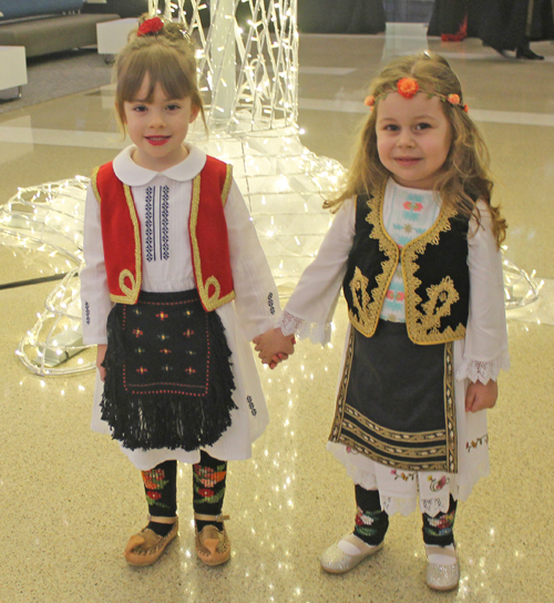 Little girls in Serbian outifts