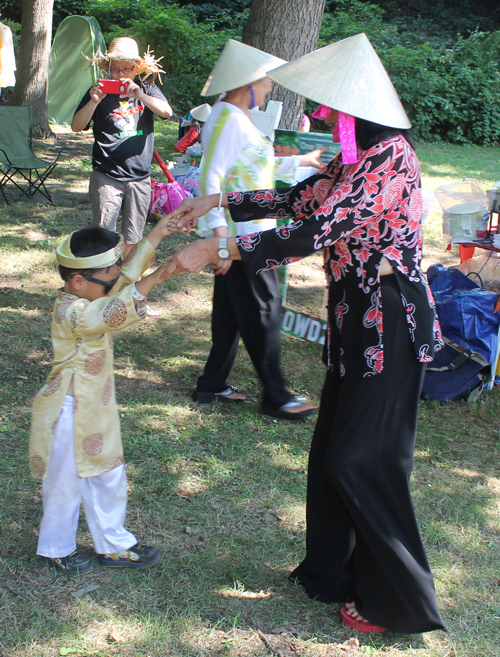 Vietnamese Cultural Garden on One World Day 2016