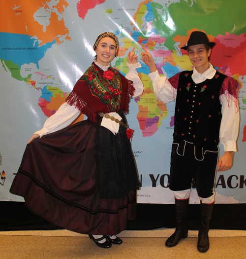 Natasha Paros-Gaser and David Turk representing Posing with the map of Slovenia