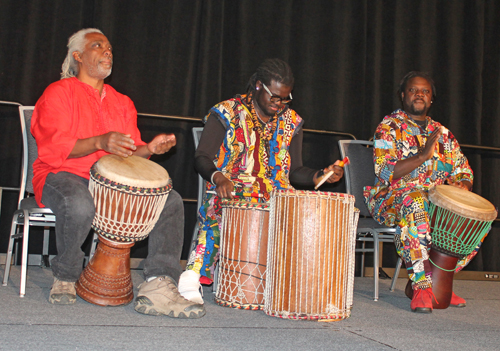 Afrique, drummers from Senegal