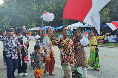 Indonesia community in Parade of Flags at One World Day