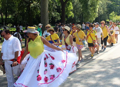 Colombia Garden in the Parade of Flags at One World Day