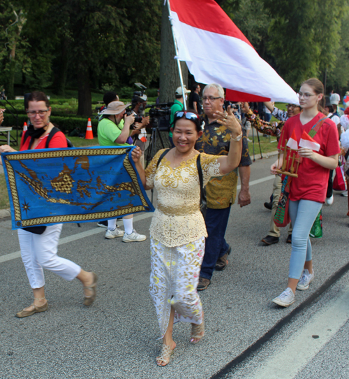 Indonesia community in Parade of Flags at One World Day